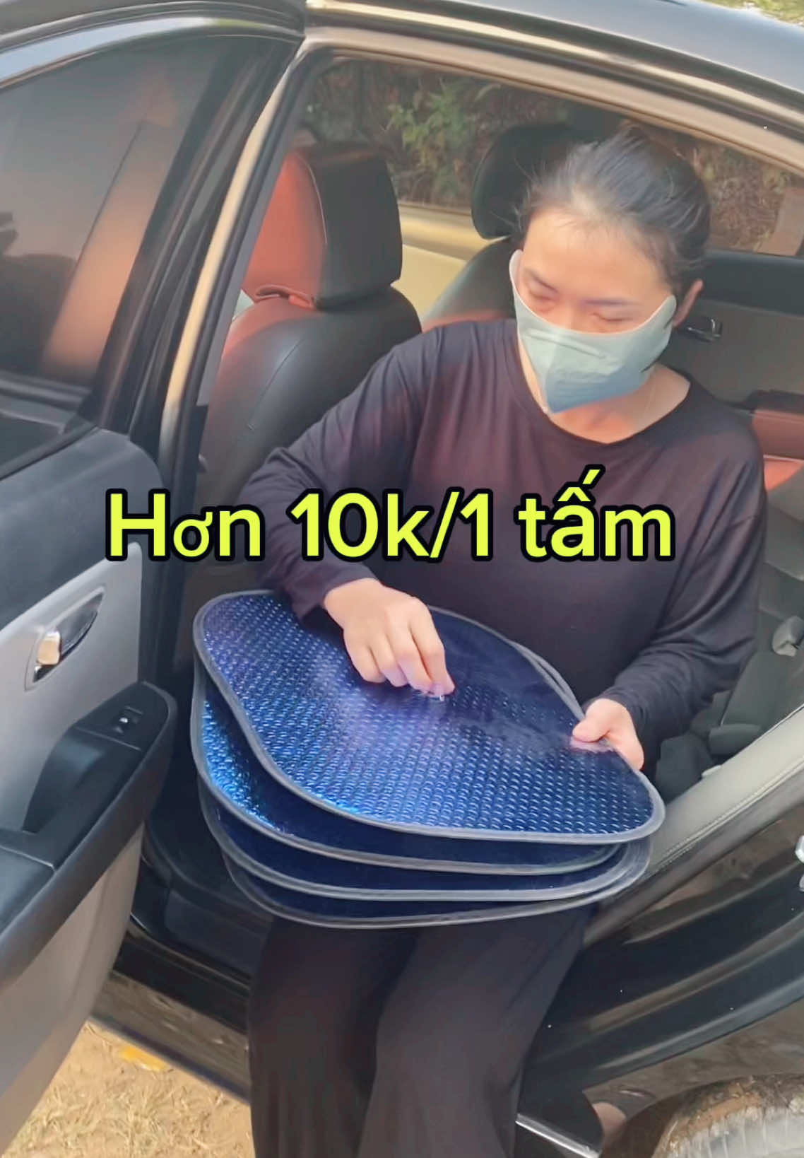 Tắm chắn nắng ô tô.phù hợp với hầu hết các dòng ô tô.#tamchannang #oto#viralvideo #camcam 