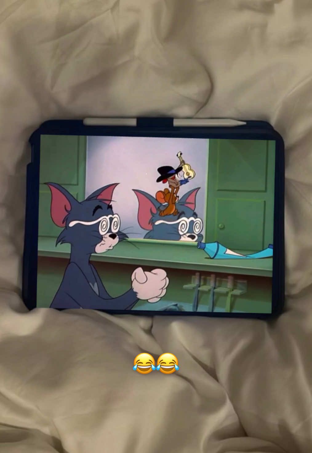 #كرتون #الشعب_الصيني_ماله_حل😂😂 #tomandjerry #viral #foryou #funny #مالي_خلق_احط_هاشتاقات #توم_وجيري🎧 #🤣🤣🤣 #explore 