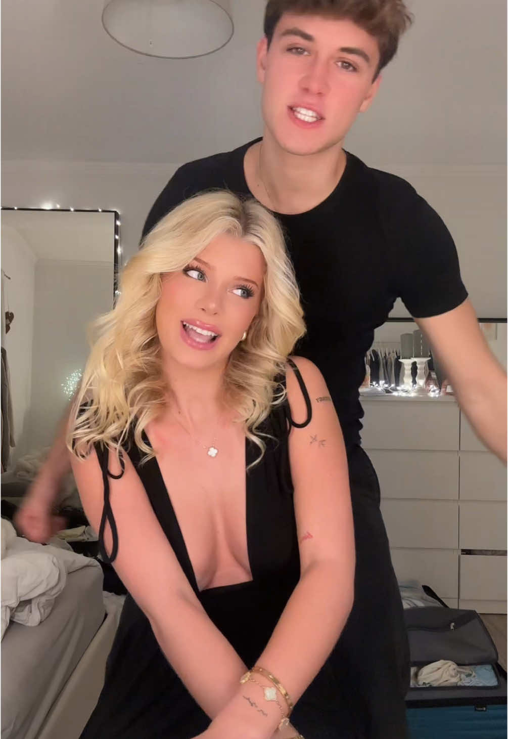 matching all blackkk @𝑦𝑒𝑠𝑠𝑖𝑛 