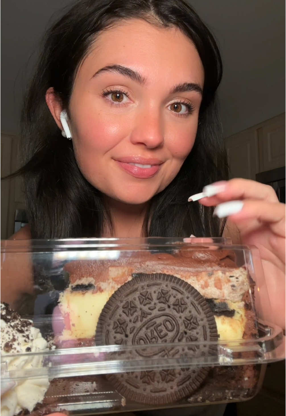 Oreo Cheesecake Factory mukbang 🤎🍪🍰 this was so good im already craving it again 🥲 #cheesecakefactory #cleanmukbang #eatingsoundsasmr #mukbang #mukbangvideos #mukbangfoodasmr #foodtiktok #creatorsearchinsights 