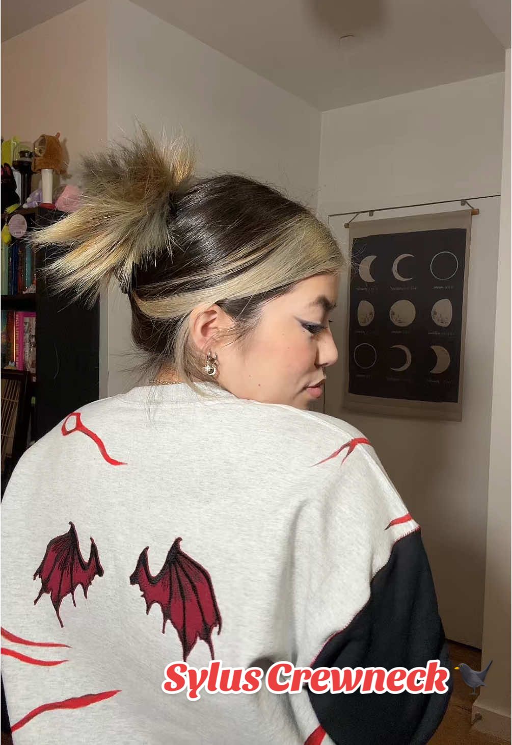 Sylus Crewneck 🐦‍⬛♥️ So happy I finished this in time, since I decided to join this contest last minute. Enjoy the process of me assembling, painting, embroidering, and so much more! I am super happy with how this turned out!  I hope you enjoy, and love it as much as I do ~!  @Love and Deepspace 🐦‍⬛🪶 #WhereDrakeshadowsFall  #LoveandDeepspace #lads #sylus #sylusedit #crow #sylusloveanddeepspace #loveanddeepspaceedit #loveanddeepspacecharacters #loveanddeepspacesylus #embroidery #sewing #painting #craft #crafting #hobby #artist #art #SmallBusiness #handmade #customclothes #customclothing #fyp #faeriefoxxe #greenscreen 