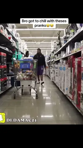 Dedamac😂 #funnyvideos #prank #foyou #laugh #foryoupage #viraltiktok 