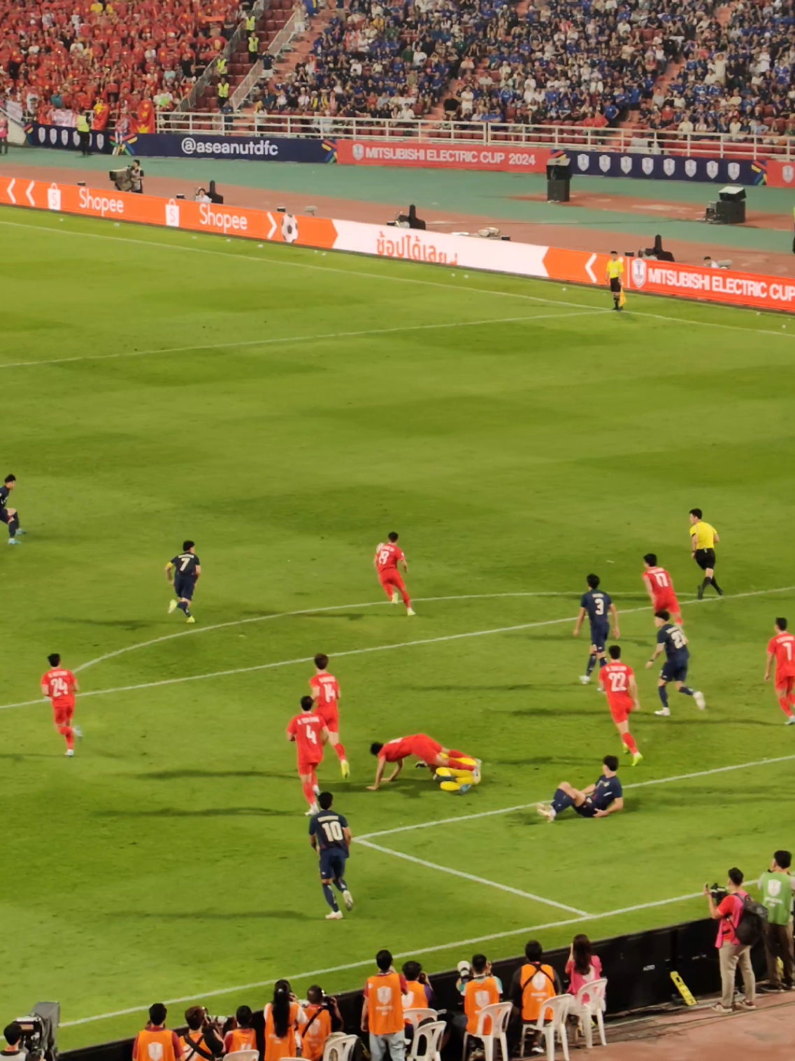 เต็มที่แล้ว❤️🇹🇭 #mitsubishielectriccup  #ฟุตบอลทีมชาติไทย  #footballthai  ##ช้างศึก #vietnam 