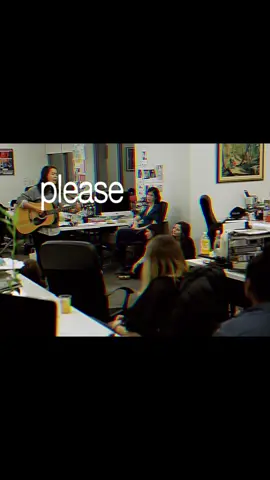 These are the most terrifying audiences, the small ones 🤍 ~~~~~~~~~~~~~~~~~~~~~ #mitski #mitskitok #firstlovelatespring #burymeatmake0utcreek #live #indie #alt #lyrics #brat #fyp #fypシ #foryoupage #viralvideo @Mitski 