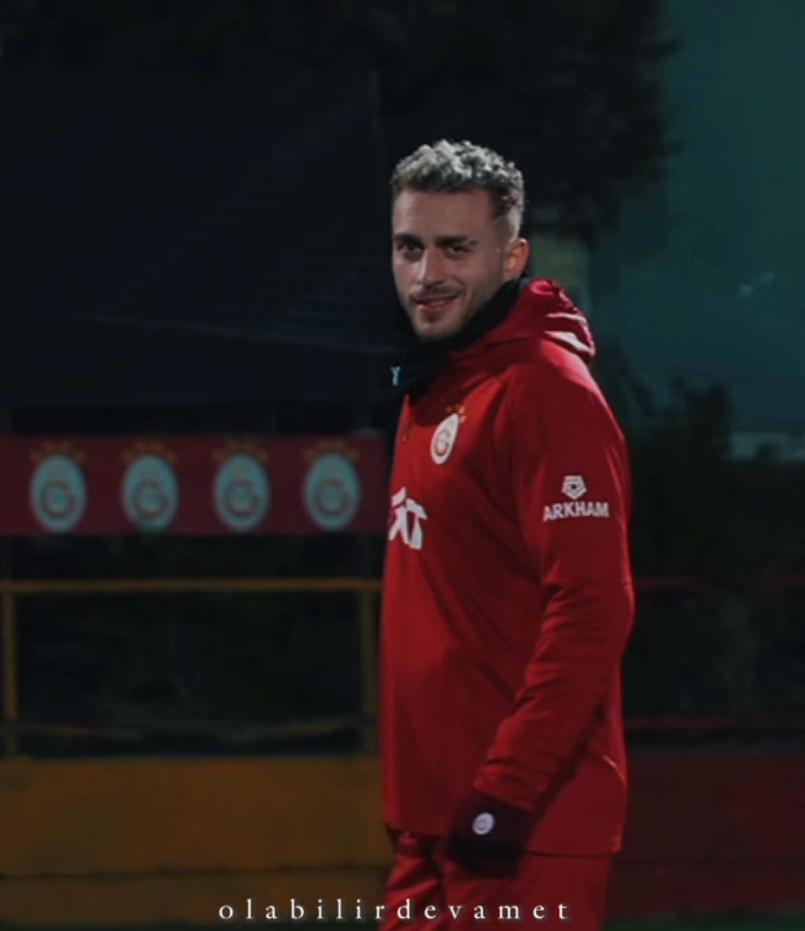 so give me a chance, 'cause you're all i need. #barışalperyılmaz #galatasaray  #barisalperyilmaz 