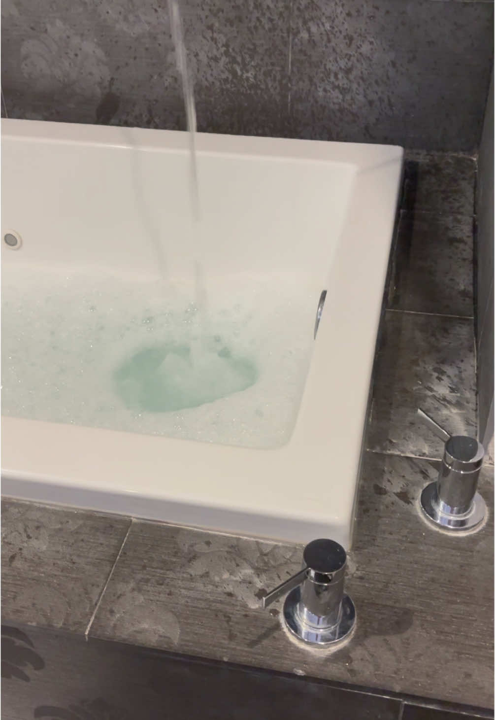 Tik tok help me out! What is this? A leaking ceiling? #bathroom #bath #help #helpme #what 