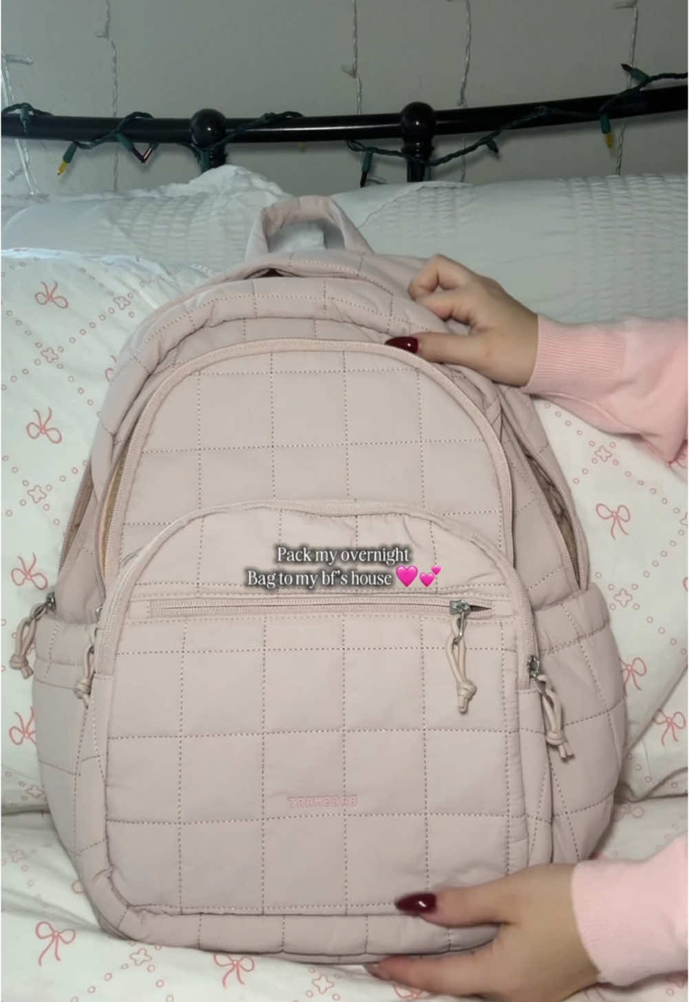 The perfect overnight backpack. Perfect for traveling or college 🩷🎀 #tiktokshopfinds #girlythings #creatorsearchinsights #backpack #pinkbackpack #pinkgirl #aesthetic #bagsmart #bagsmarttotebag #travelbag #backforcollege #fashionfinds @BAGSMART