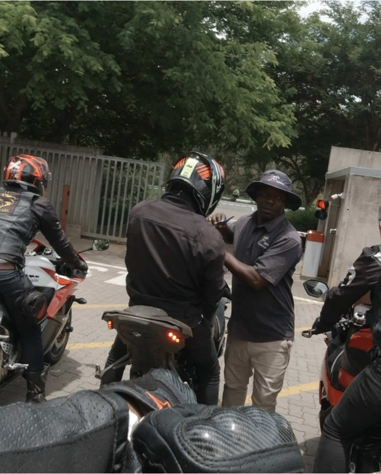 Solid Ride to start out the year with the gents 🏍️….  @Bosvark 600 @OliverStuku 🎏🐟🏍  @kea_nu_reeves_600 @Mpho wa S1000RR @sugarlips @Plaasjapie @floyd_mph  #fyp #fypシ゚ #viralvideos #bikeride #bikelife #bike #gopro #djiosmoaction4 