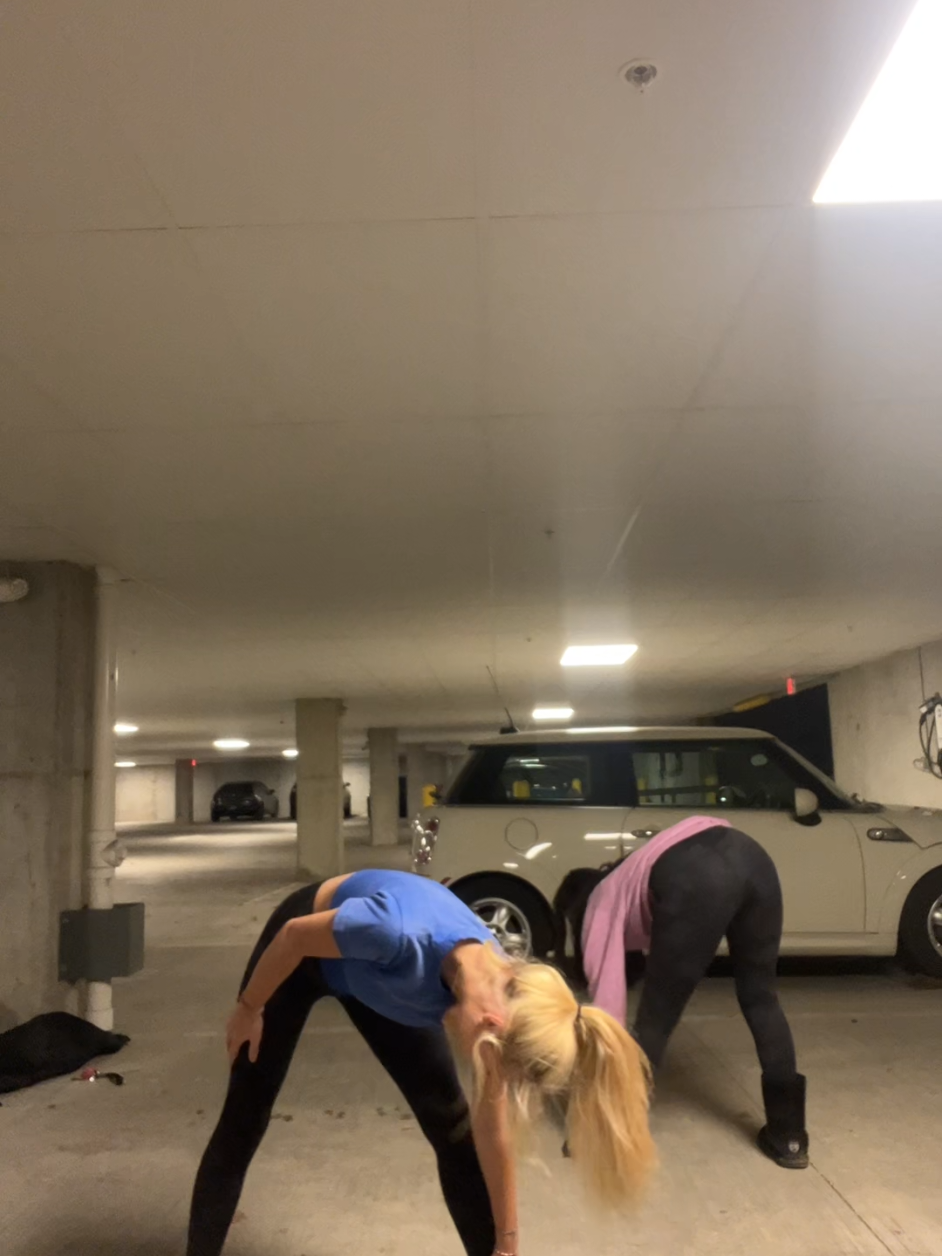 Make her TAP OUT!.  Whis your favorite  #boptok #blonde #lululemon #brunette 