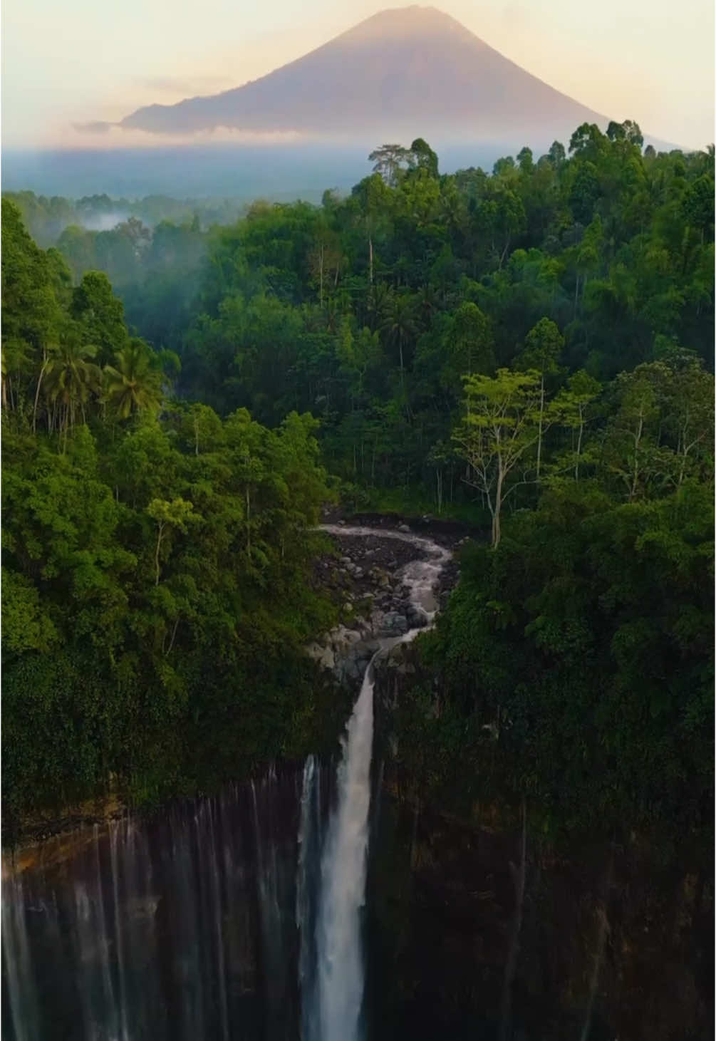 Places On Earth That Don’t Feel Real 😨Would You like to visit any of these beautiful Places? ✨🌎 #travel #explore #adventure #nature 