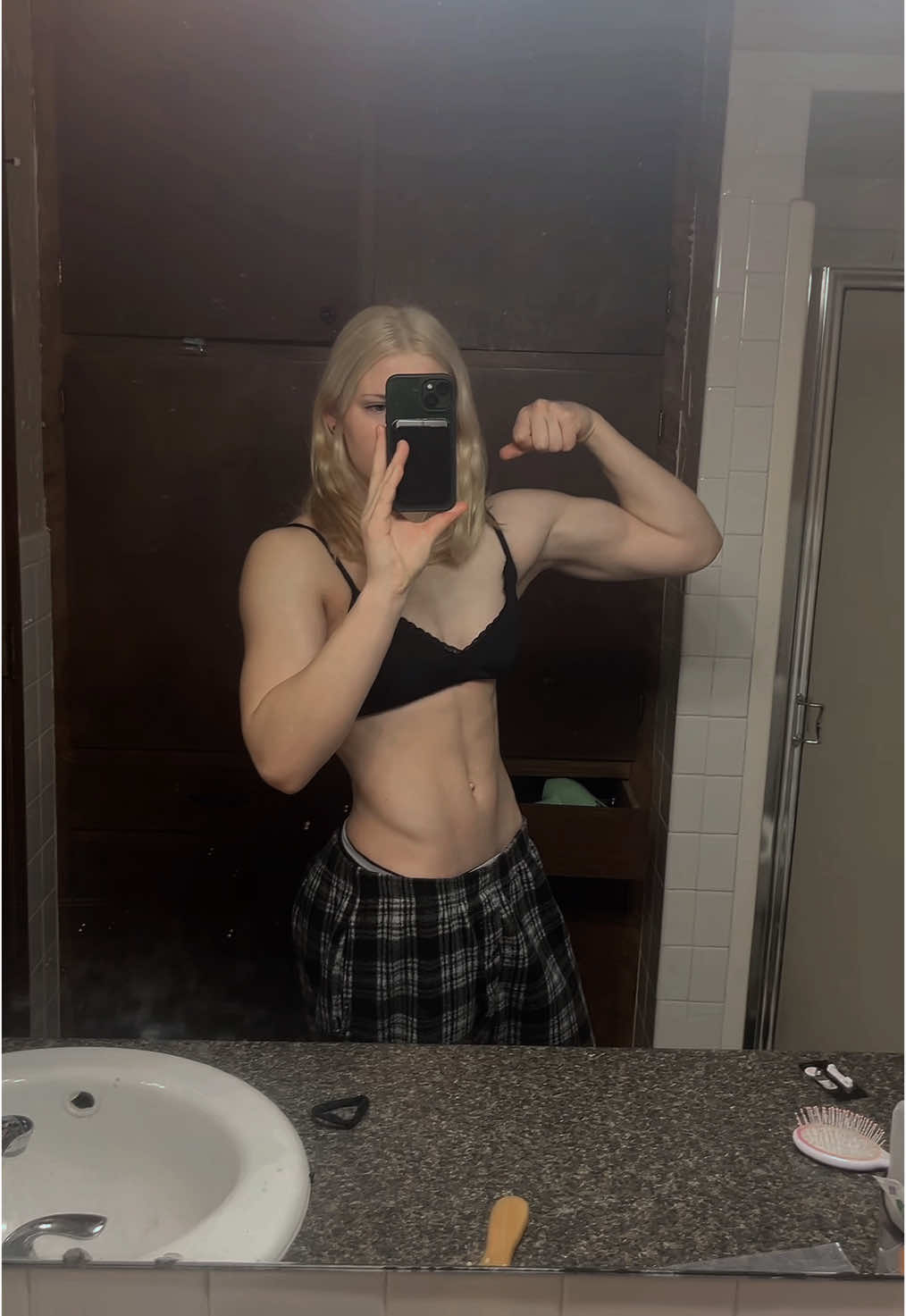 Know you angles 🙂‍↕️ no pump #15 #09 #gymmotivation #GymTok #discipline #gymgirlsoftiktok #muscle #abs #biceps #gym 