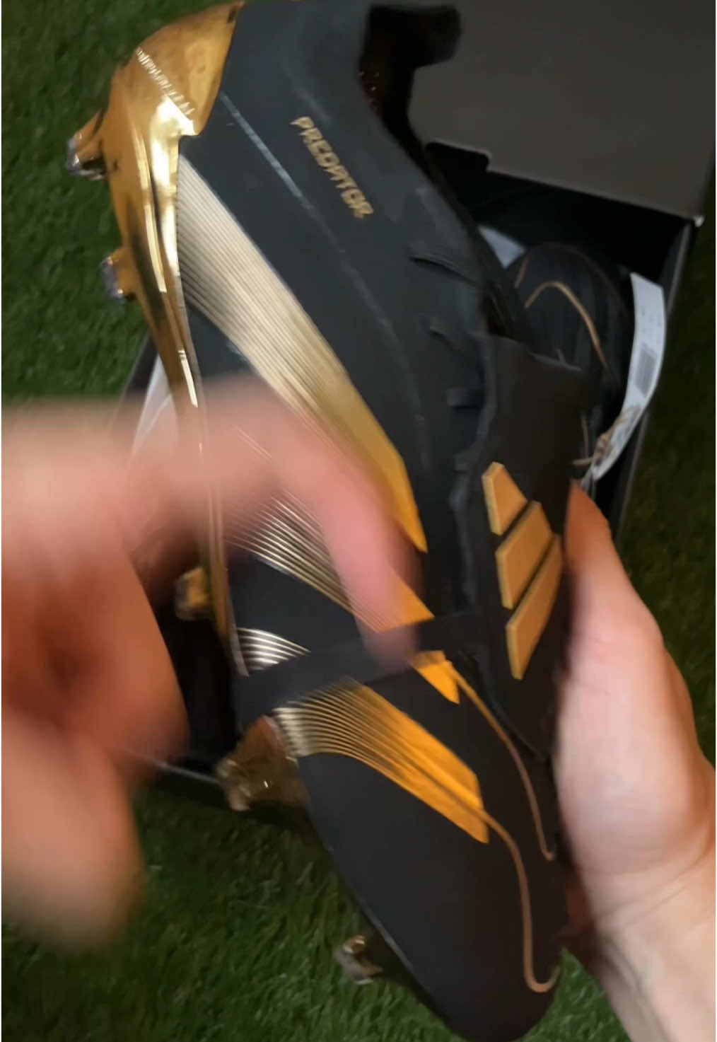 Bellingham Football Boots! 🔥 #footballboots #footballer #bestfootball #footballtiktok #asmr #adidasfootball #bellingham 