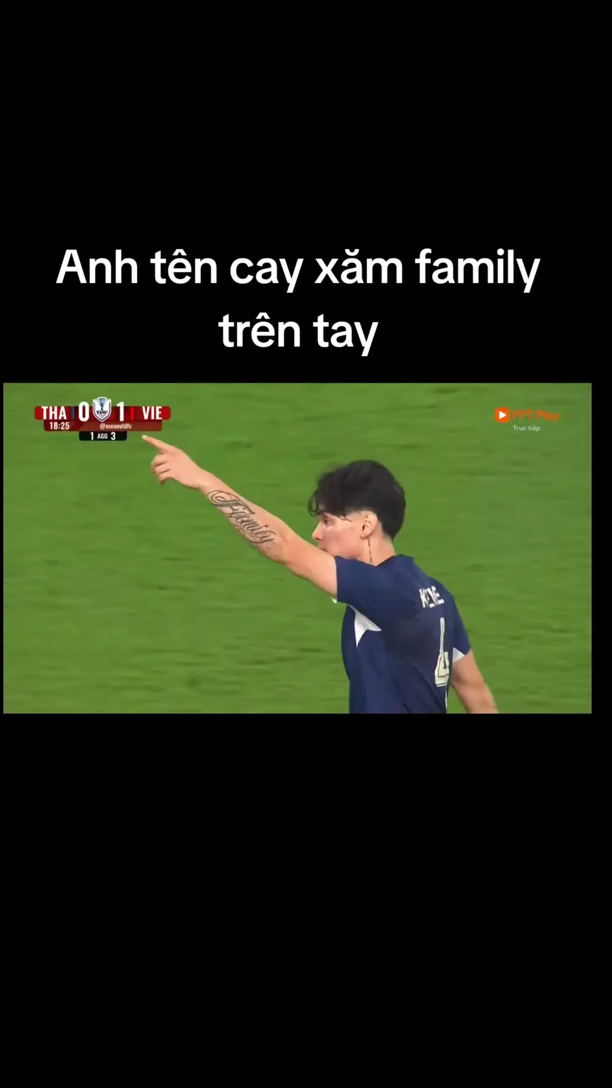 Anh tên cay xăm family trên tay:)