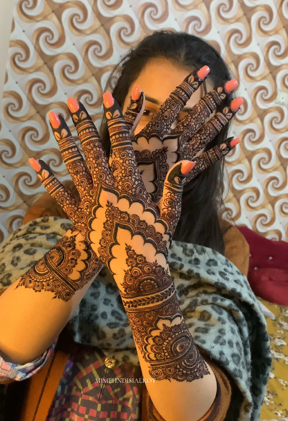 Bridal henna For Daniya❤️  #MJMEHNDISIALKOT ❤️  Follow me on insta For More Details And booking InFormation🖋️|mj_mehndi_sialkot |  #SialkotMehndiArtist #bridalmehndi #mehndi #viral #onemillionaudition #mjmehndi #2024 #minimaldesign #bride #bride #foryou #Partymehndi #Mehndiart #Love #Allah #Fame #explore #Trending #explore #bridalmehndidesigns #Bridalmehndi #partymehndidesign 