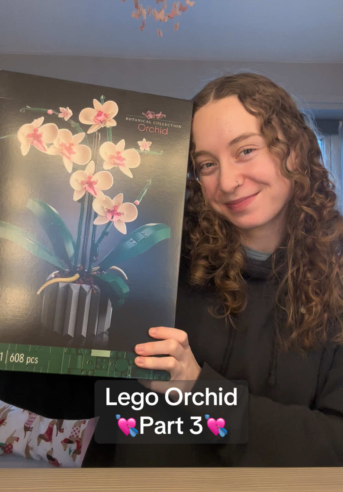 So damn cute !!! @LEGO #legobotanical #legobotanicalcollection #legoorchid #legobuild #legotok #plants #lego #gracieabrams 