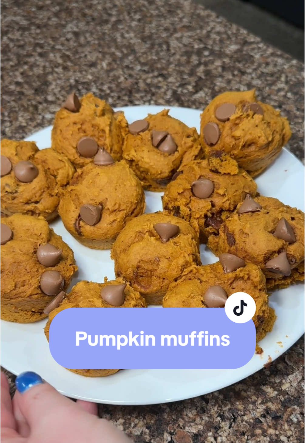 These easy 3 ingredient muffins are my fav! A spice cake mix, can of pumpkin and chocolate chips! Bake at 350 for 18ish minutes. #threeingredients #pumpkinmuffins #healthysnacks  #pumpkincookies #EasyRecipe #caloriedeficit #healthyrecipes 