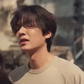 اههخ واقعه بحب شخصيته يجننن يجنن😭🤍            #leeminho #ليمينهو #fyp #viral 
