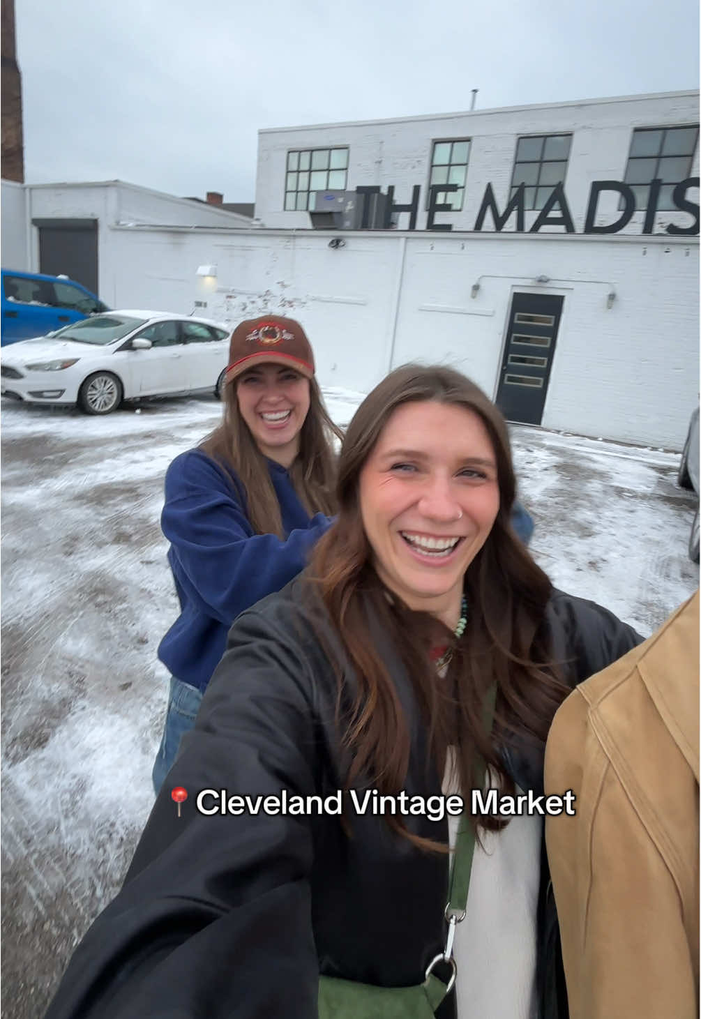 Idk maybe bookmark this and go follow Cleveland Vintage Market on IG because they do this every couple months and it’s amAAAAAZING and you should go to the next one!! @Uncover Vintage 