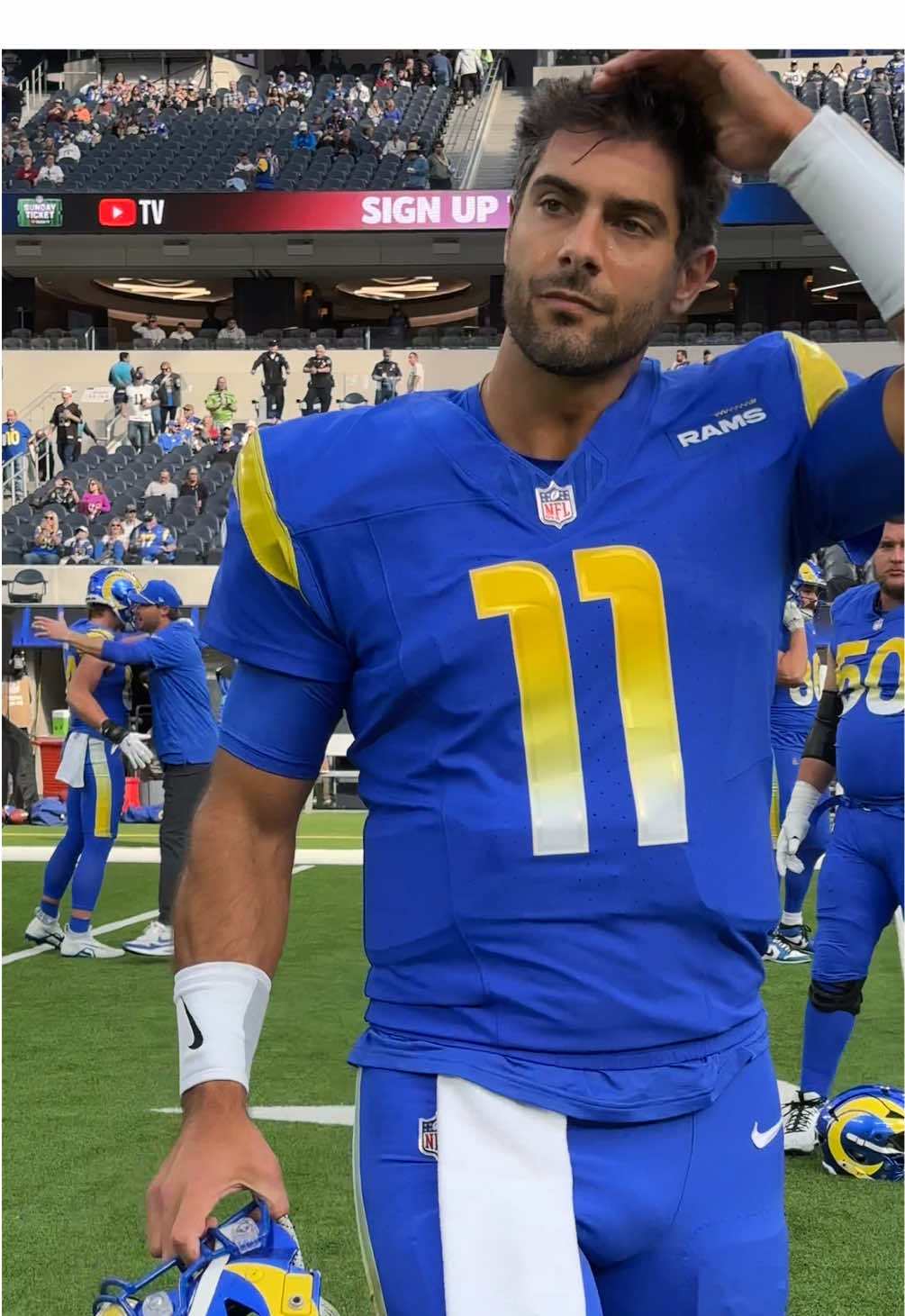 jimmy chill, my girl’s on this app #larams #jimmygaroppolo #boomshakalaka #thirsttrap 