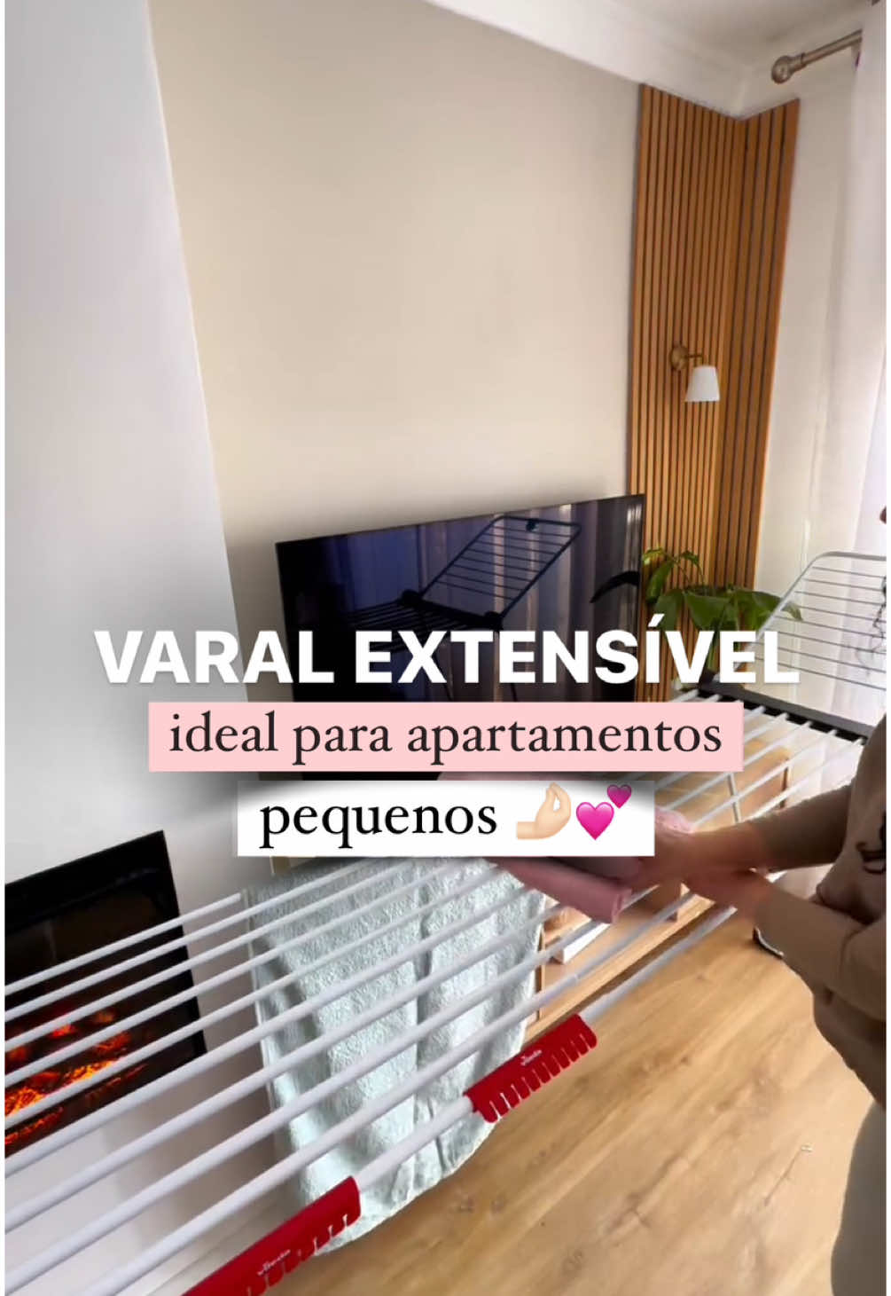 varal extensível | varal de chão | secar roupas | varal prático | organização | economia de espaço | varal ajustável | casa organizada | varal portátil | roupas secas | lavanderia prática | varal compacto | solução prática | secagem eficiente