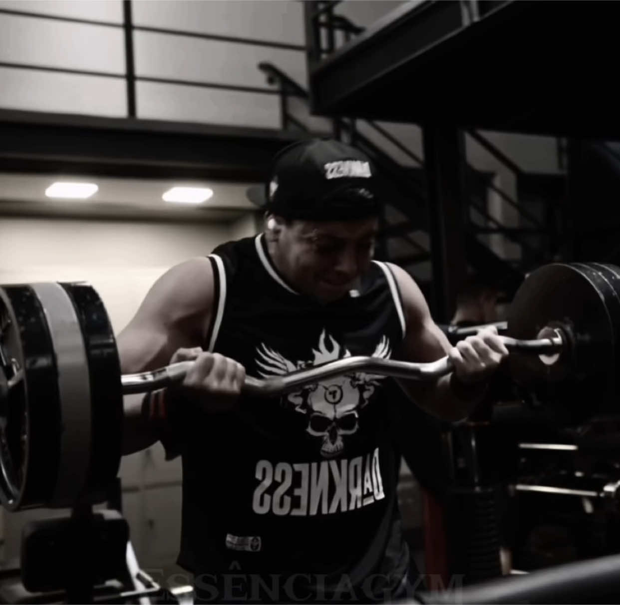 1 ano depois…. Use meu cupom na @Max Titanium:essenciagym #ganley #allday #bodybuilding #viral #motivação #gym 