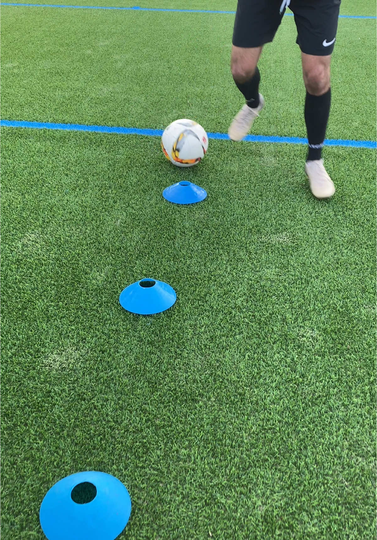 Ball Control  #FootballTraining #fussball #football #Soccer #soccertraining #skills #baller #ballmastery #ballcontrol 