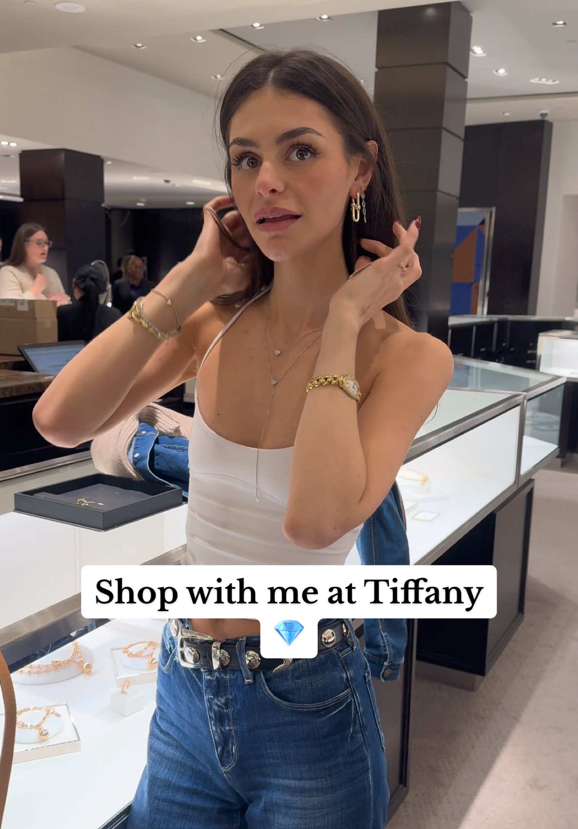 Come shop with me at @Tiffany&Co. !! Let me know what I should get💎✨ #elsaperettibonecuff #tiffanyhardwear #tiffanyhardwearearrings #hardwearearrings #shoppinghaul #designershopping 