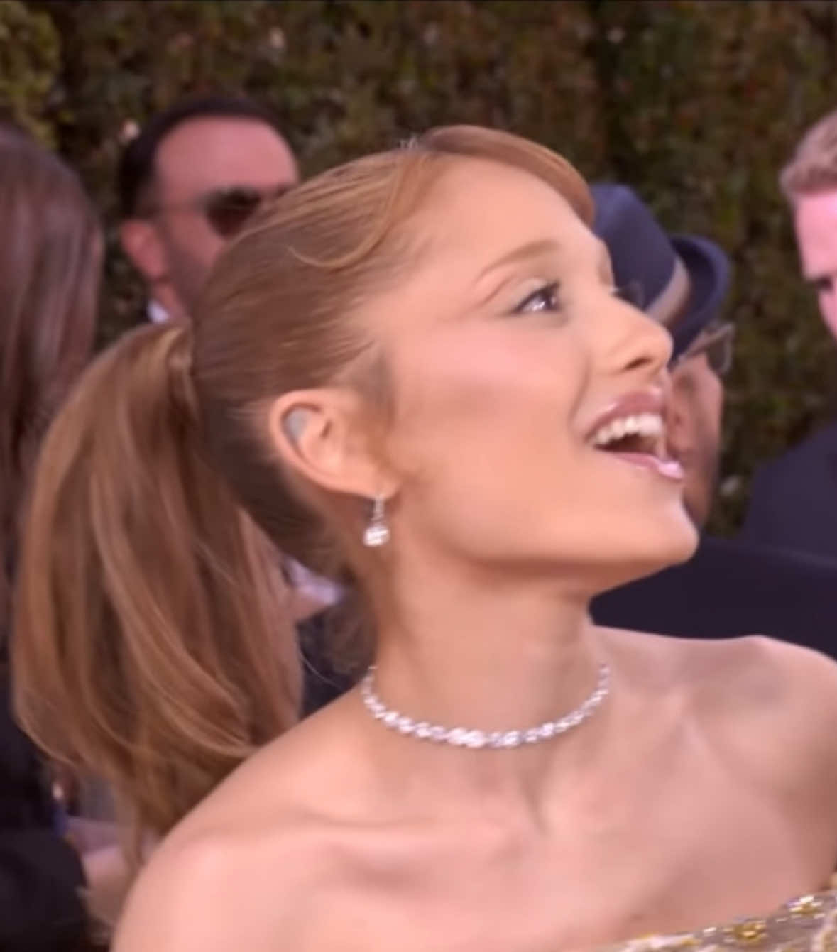 ariana at the golden globes tonight #goldenglobes #arianagrande #fyp 