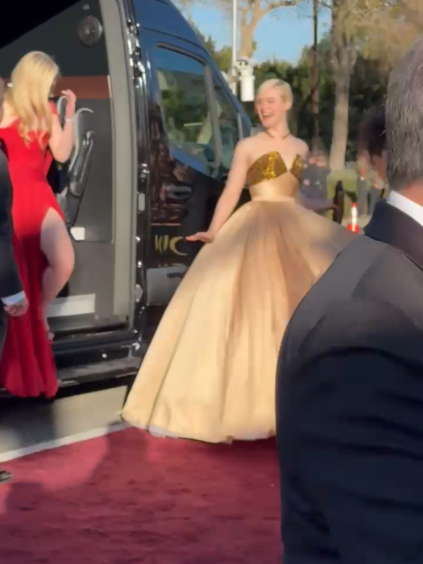 The Fanning sisters make every entrance magical. ✨ #GoldenGlobes