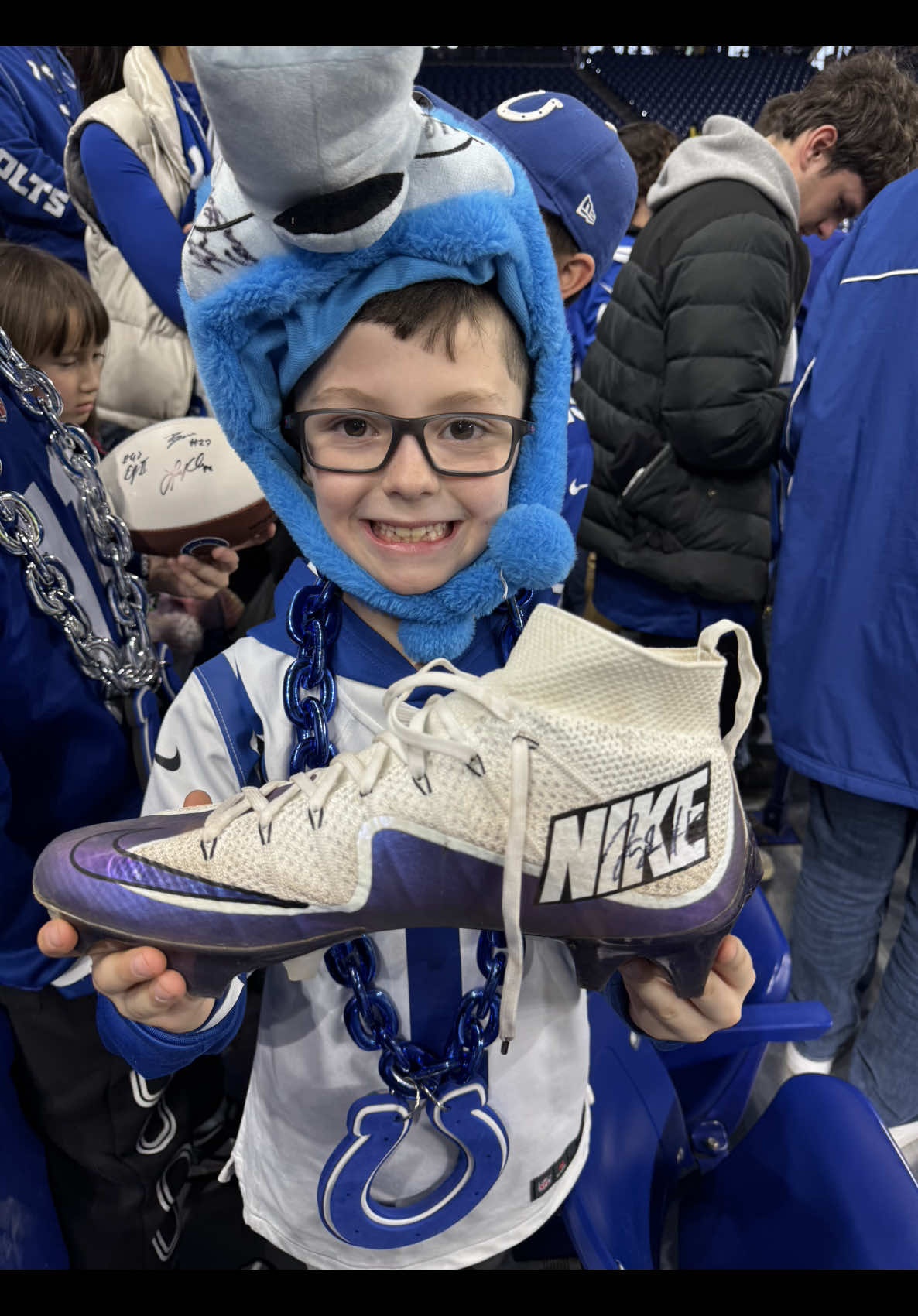 Jaylon Jones from the @Indianapolis Colts gave my son his cleat today after the game and it made his day. 🥹 🫶🏼 Another mom standing next to him recorded this and tracked me down to send it as we were waiting a couple rows up. #colts #nfl #indianapoliscolts #indy 