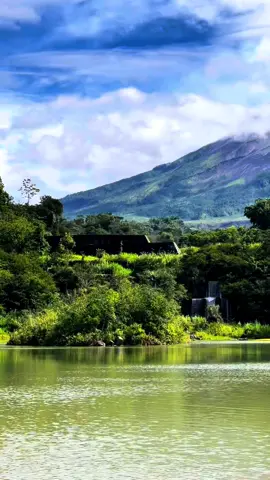 Masya Allah sudah beberapa hari ini cuaca di Lereng Merapi cantik banget 🥰😍 Sobat gunung udah pernah kesini belum?  #CapCut #merapi #magelang #jawatengah #explorepage #jalanjalan #explore #kaliurang #fyp #foryou 