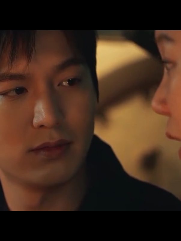 The way he looks at Eve already shows how he betrayed Go-Eun.🫣🤦🏻 #whenthestarsgossip #leeminho #이민호 #gonghyojin #공혀진 #kdrama2025 #ongoingkdrama #Netflixdrama #netflixseries