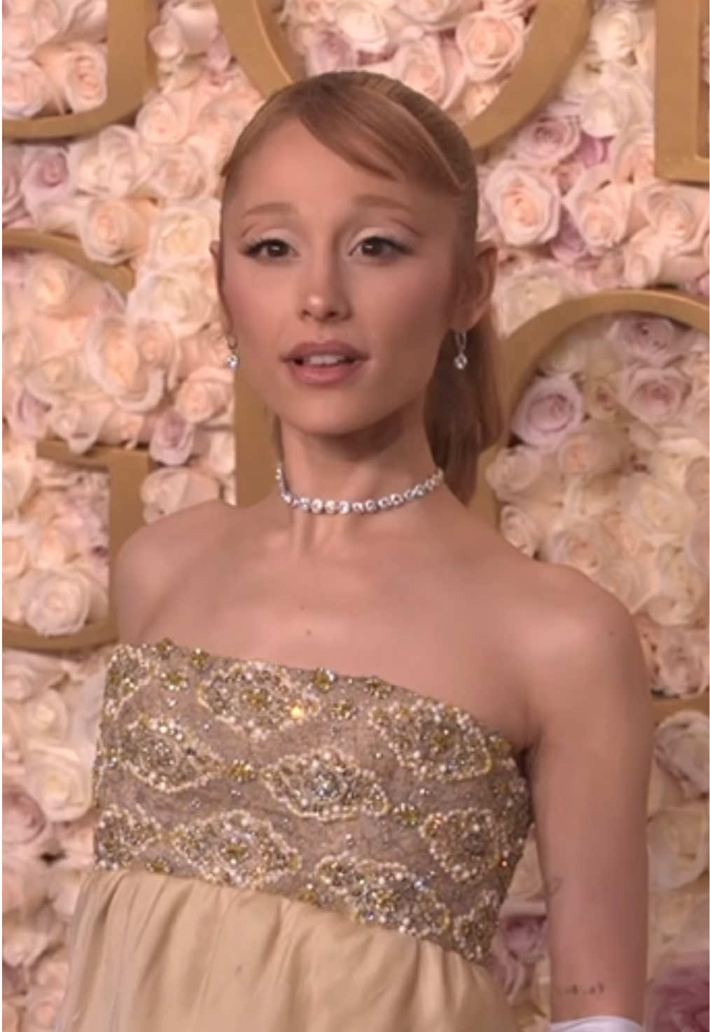 #ArianaGrande en los #goldenglobes  #goldenglobes2025 #globosdeoro 