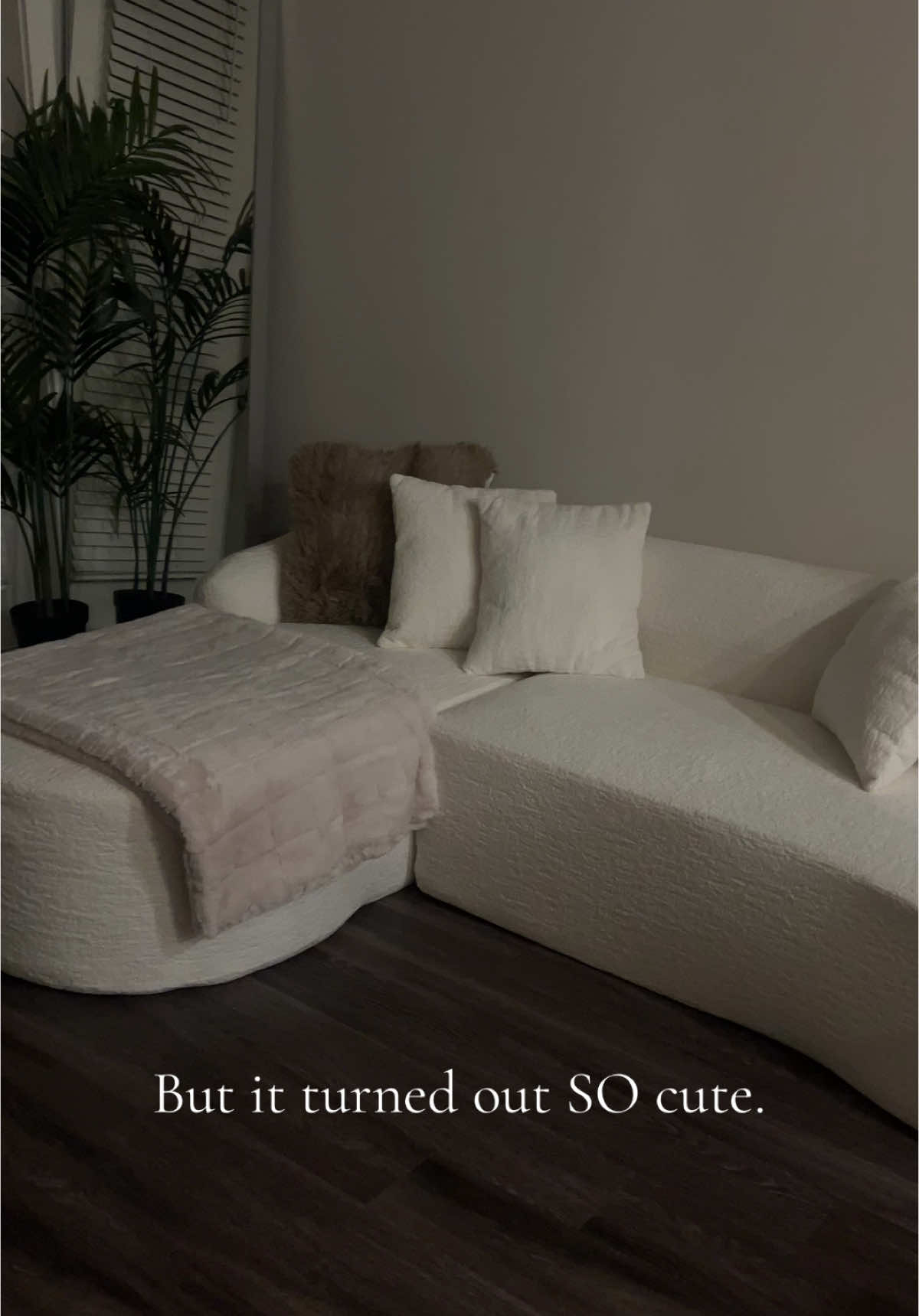 The cuuutest girliest couch I could find. #amazonfinds #amazonmusthaves #amazonfurniture #cloudcouch #amazonhomefinds #asthetichomedecor #foru #jokes 