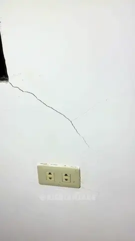 Baka need mo din nito para sa pader nyo, bili kana #wallrepair #wallrepairpaste #wallproblems #wallcracks #wallcracksrepair 