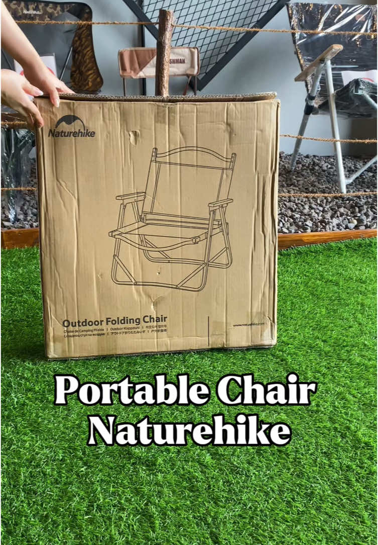 KURSI LIPAT COMPACT GINI NIHH YANG PALING DI CARI!!! Merek : Naturehike  Model no : NH19Y002-D Material : Aluminium Alloy + 600D Polyester Oxford Cloth Ukuran : *52 x 43 x 62cm (Terbuka) *54 x 57cm (Dikemas) *Tinggi dari kaki kursi ke alas duduk : 29cm Berat : 2100gr Warna : Black, Khaki, Walnut Isi paket : 1x Kursi lipat 📞 0811-9184-129 🌐erjeestore.com #portablechair #Outdoors #naturehike #bali #camping #Hiking #picnic #fishing #denpasar 