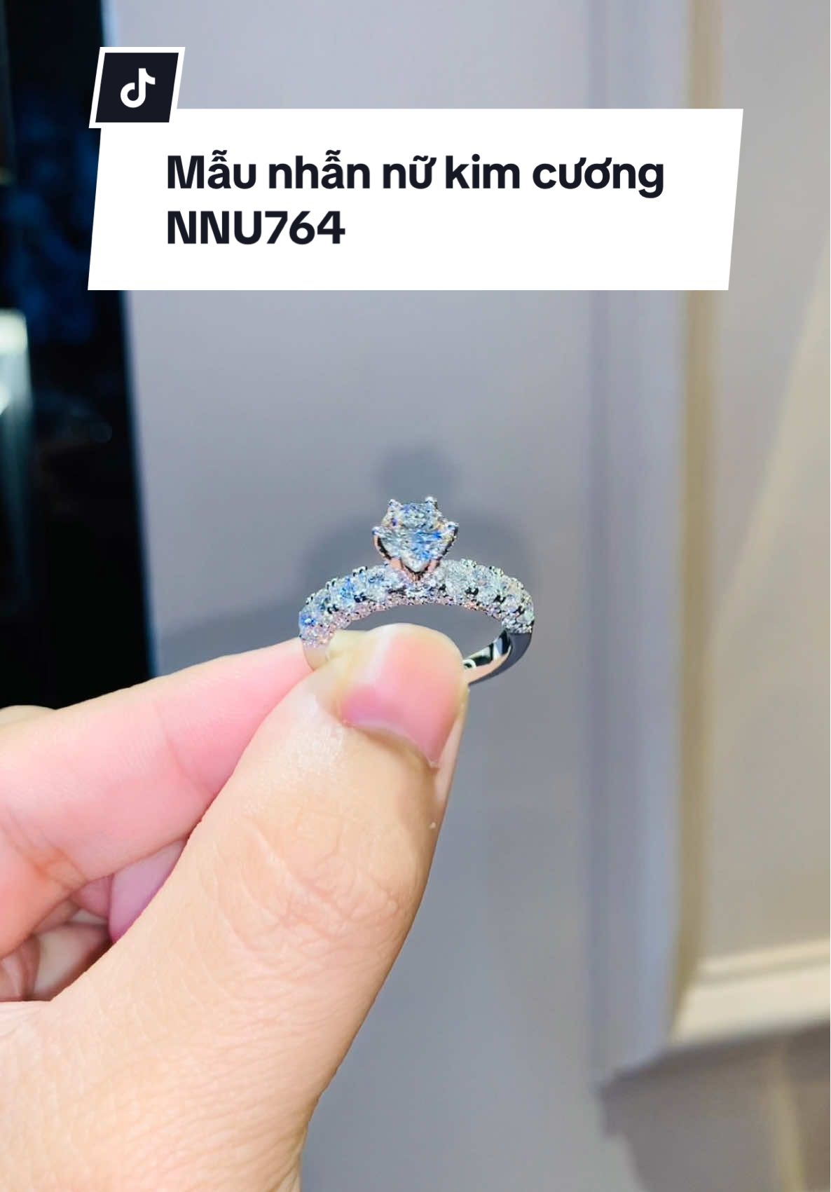 Mẫu nhẫn nữ kim cương đơn giản nhẹ nhàng, vô cùng sang trọng tinh tế💍🌷 #TamLuxury #TamLuxurychannel #TamLuxuryvn #TamLuxurydiamondjewelry #CongTyTNHHTamLuxury #nhankimcuong #nhannukimcuong #foryou #trangsuc #kimcuong #diamond #jelwery #thoitrang #fashion #viral #vangbac #gold #onhavanvui #fyp 