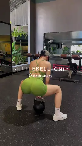 ហាត់មួយតួរខ្លួនជាមួយនិង kettlebell 🐢💚 📮ទទួលបង្ហាត់សិស្បបងៗ 🌷ពត៍មានបន្ថែម: 078 684 384 📍Elite Fitness ដីហ៊ុយ 🩰Gym set: Suo SoTheavin សួ សុធាវីន • • • #trainer #Gym #Fitness  #motivated #gold #workout #OOTD #gymmotivation #upperbody #shoulder #back #fullbodyworkout #kettlebell #glutes 