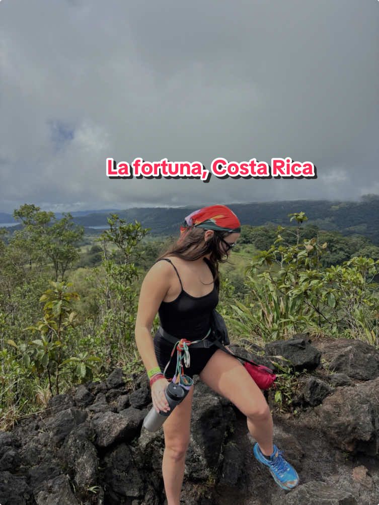 📍La fortuna, Costa Rica #fyp #bacpacking #backpacker #costarica #lafortunacostarica #lafortuna #jungle #travel 