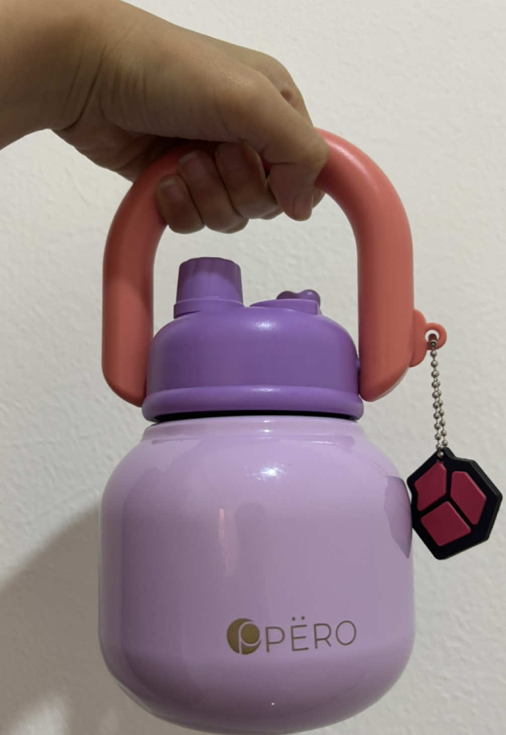 tumbler gemes dari pero dengan kapasitas 600ml tahan panas 6jam dan dingin hingga 12 jam sudah SUS 316 bpa free dan anti tumpah #pero #perotumbler #botolgemesmurah #tumblerviral #linlinn #fyp #tumblersus316 