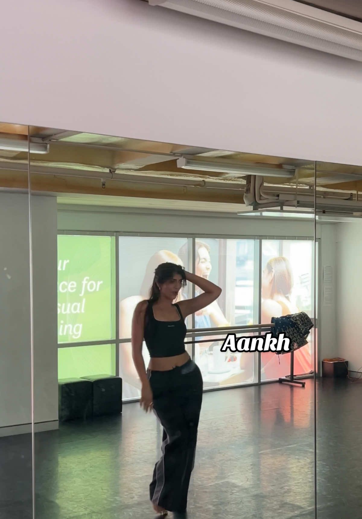 AANKH                                                               🖤                                                           #AANKH #bollywooddance  #ankhsong #aankhsunidhichauhan #bollywoodnewsongs 