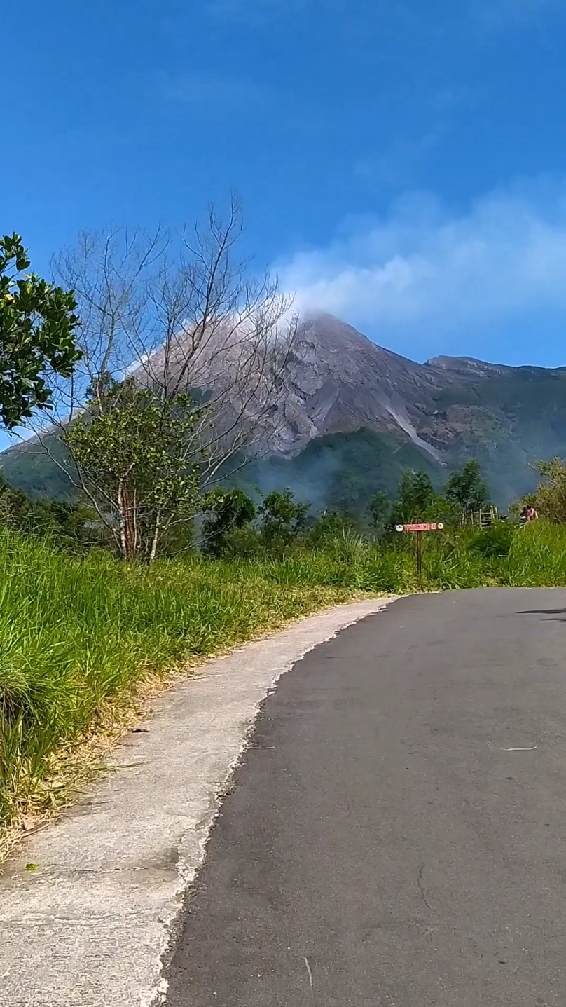 Ngelencer Jalan Viral Kalitalang Klaten 🌿💗👫#ngelencer🏃🏻💗 #fyp #fypシ゚viral #kalitalangmerapi #dolanbarengkoe👫 #wisata #wisatamerapi #gunungmerapi 