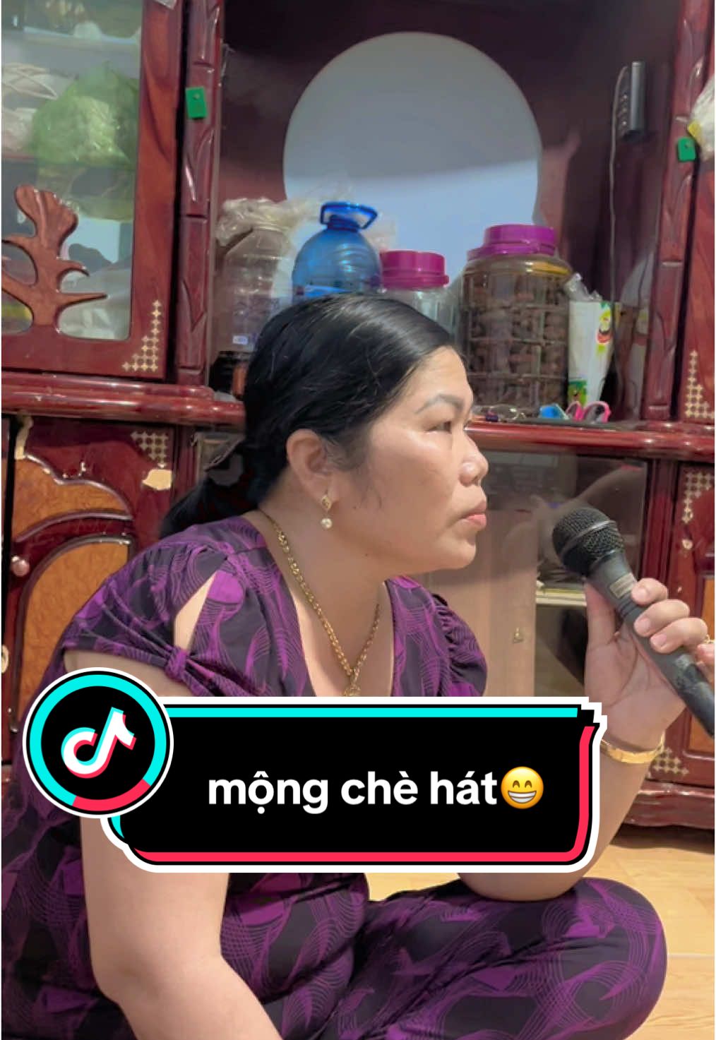 nay cho mấy bà chiêm ngưỡng giọng hát của mộng chè tui nha 😁 #xuhuong #mechongnangdau #condauvamechau #xuhuongtiktok #mongchehat 