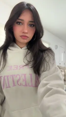 @VELA hoodie 😍😍