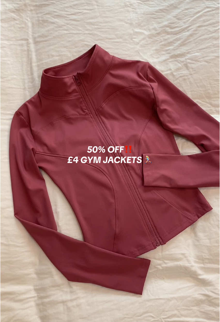 They are SO flattering as well… really soft and fit like a glove 💓 #gymjacket #gym #jacket #gymgirls #gymwear #spotlight #viraljacket 