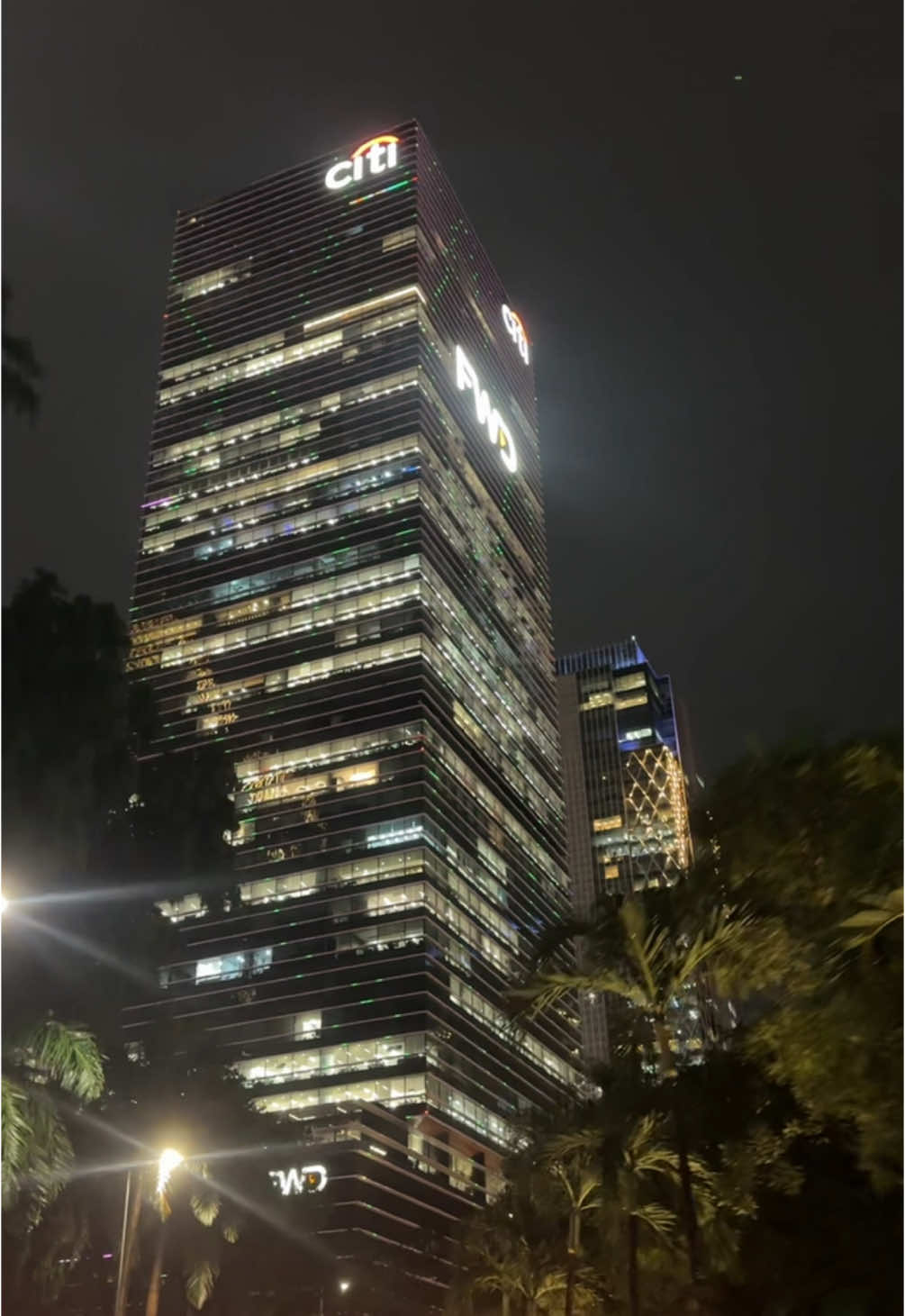 Citylights SCBD 🏙️ #placetogojkt #jakarta #scbdsudirman #scbdpark #citylights #cityvibes #cityview #jktfyp #fyp #visitplaceidn #visitplacerandom 