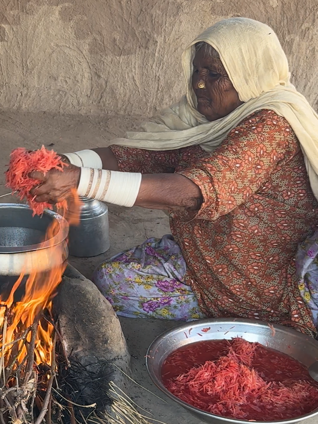 Old Woman Making Gajjar Ka Halwa Recipe | A Sweet Treat Full of Love #gajjarKaHalwa #TraditionalDessert #DesiStyle #VillageCooking  #funnymalayalam  #AuthenticTaste #HomemadeDessert #SweetDish #ComfortFood #PakistaniCuisine #WinterSpecial #VillageLife #SimpleLiving #RuralKitchen #FoodWithLove#villagefood #food #Foodie #foodphotography #villagelife #indianfood #foodblogger #kerala #village #foodporn #karthiksurya #mallutraveller #arjyou #tech #mallu  #m #malayalam #techtraveleat #streetfood #kochi #healthyfood #malayali #malayalamtrolls #trollcompanyofficial #lulu #karikkfresh #trolls #mention #meme #funnymalayalam