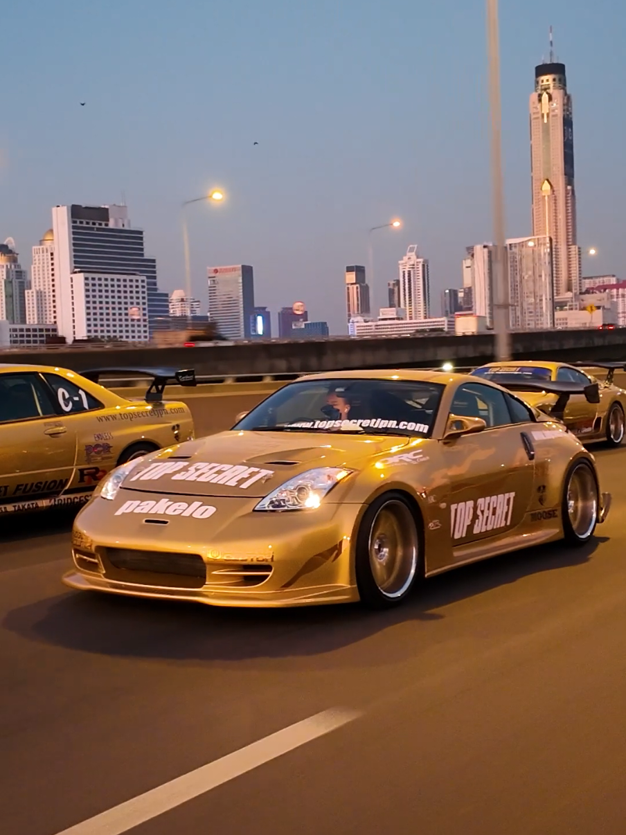 Golden hour with Top Secret  #TOPSECRET  #smokynagata  #jdm #supra  #gtr  #fairlady 