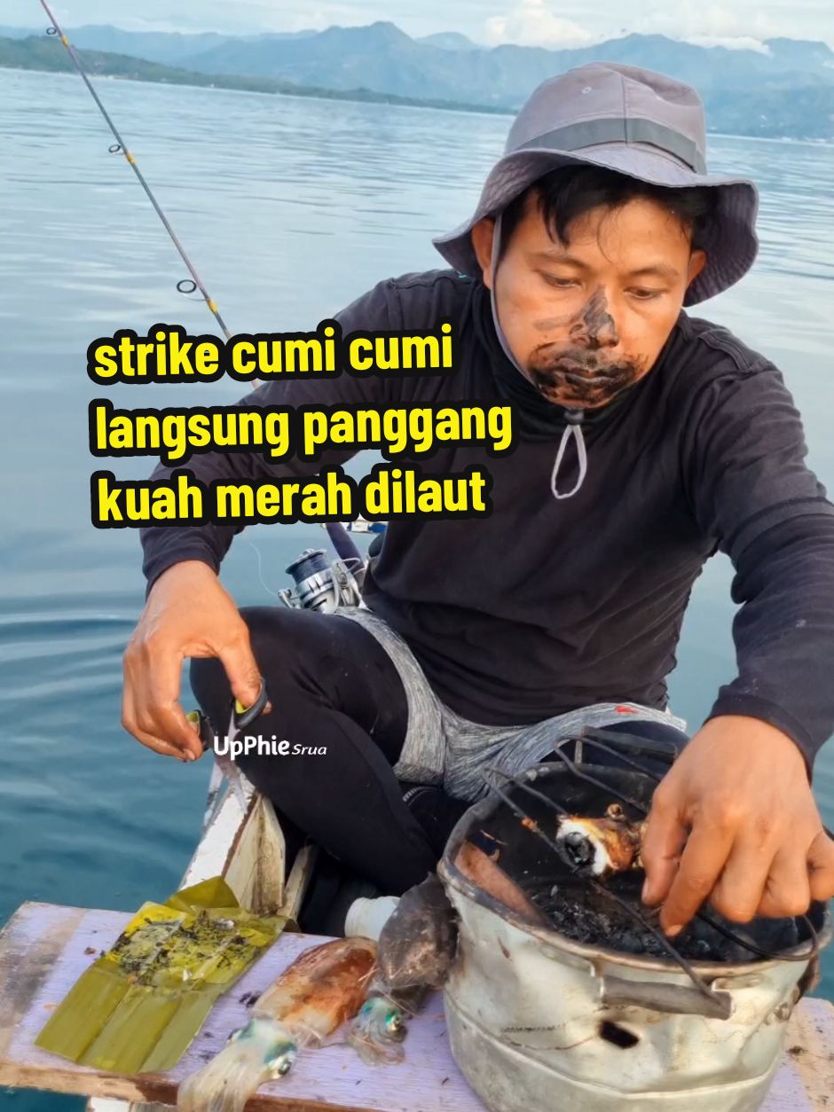 mancing disore hari strike cumi langsung dimasak bumbu merah diperahu #masakdilaut #cumisegar #fishing 