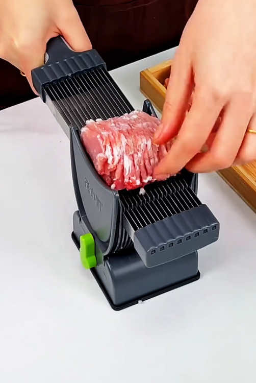 Slice, shred, dice or mince meat. This meat slicer is all you need.